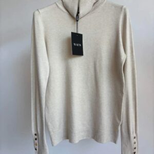 Trui Ellen off withe one size.